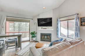 Cozy Angel Fire Condo - Walk to Ski Lift!